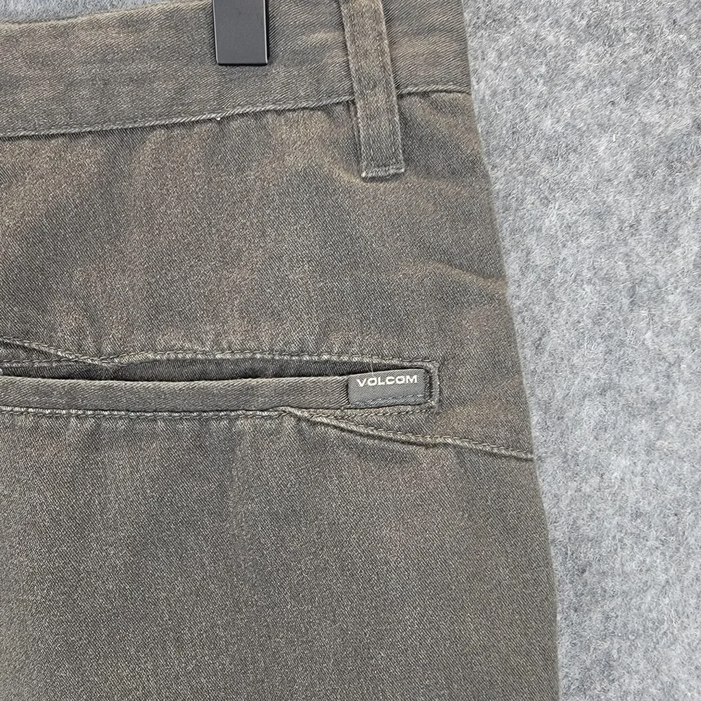 Volcom‎ Shorts Mens 33 Corp Class Casual Chino Hybrid Lightweight Skate